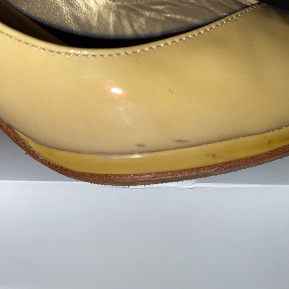 Stuart Weitzman peep toe patent pumps 2 1/2" heel - Picture 4 of 6